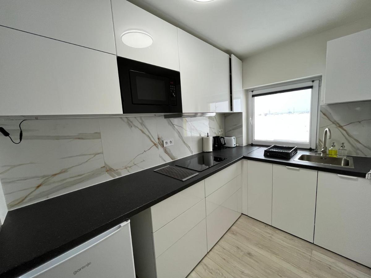 Apartment Golden Prague 78 Vestec  Exterior photo